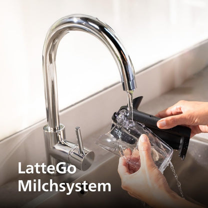 Philips Espressomaschine der Serie 5400 (EP5441/50)– Genießen Sie 12 Getränke, schnell reinigendes LatteGo, intuitives TFT-Display, anpassbare Kaffeeeinstellungen, erstklassiges Küchendesign